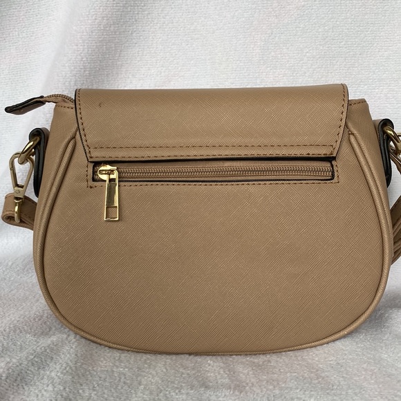 Cross-body Saddle Bag Style Purse - Picture 2 of 11